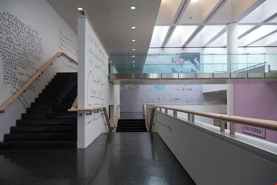 MART - Museo d'Arte Moderna MART - Museo d'Arte Moderna  pio3 / Shutterstock.com 