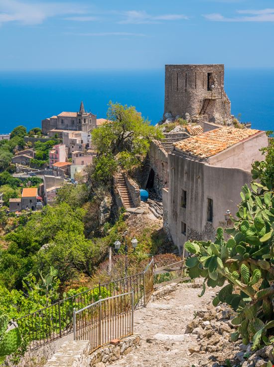 Forza d'Agrò Forza d'Agrò e55evu - Istockphoto.com 