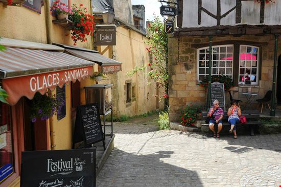 Rochefort-en-Terre Rochefort-en-Terre Joe Tabacca / Shutterstock.com Joe Tabacca / Shutterstock.com