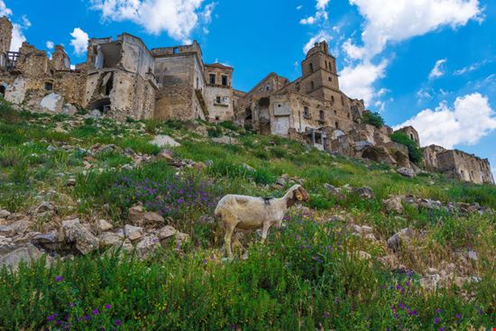 Craco Craco ValerioMei - Shutterstock.com 