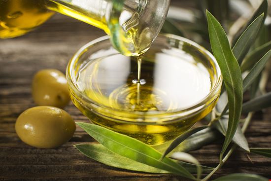 Olio Olio DUSAN ZIDAR - Shutterstock.com 