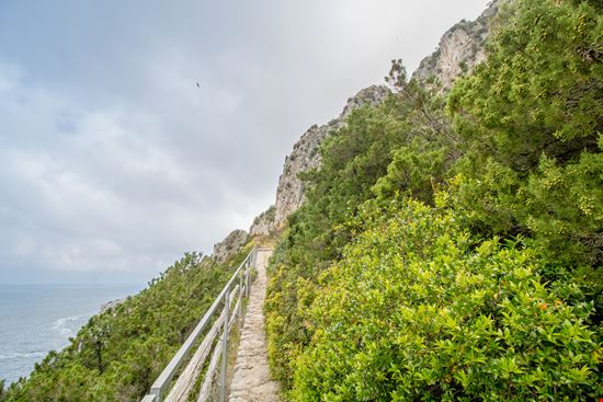 Il sentiero dei Fortini Il sentiero dei Fortini PleskyRoman - Istockphoto.com 