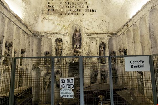 Palermo Catacombe dei Cappuccini Anton Kudelin / Shutterstock.com 