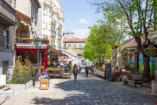 Belgrado Skadarlija Emanuel B / Shutterstock.com 