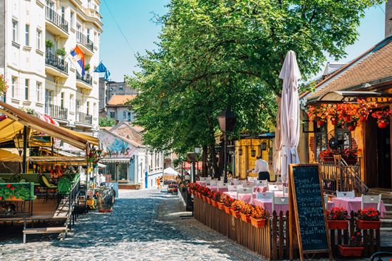 Belgrado Skadarlija Sanga Park / Shutterstock.com 