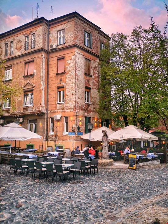 Belgrado Skadarlija Danijela Maksimovic / Shutterstock.com 