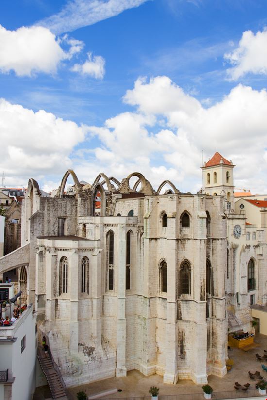 Lisbona Igreja Do Carmo Olga Shum / Shutterstock.com 