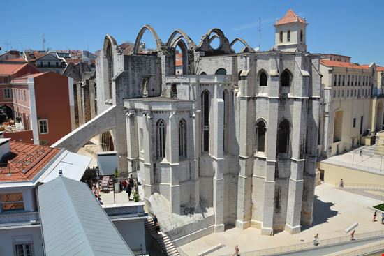 Lisbona Igreja Do Carmo Mario20s / Shutterstock.com 