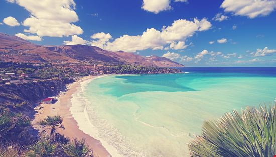 Spiaggia Guidaloca Spiaggia Guidaloca Jenny Sturm - Shutterstock.com 