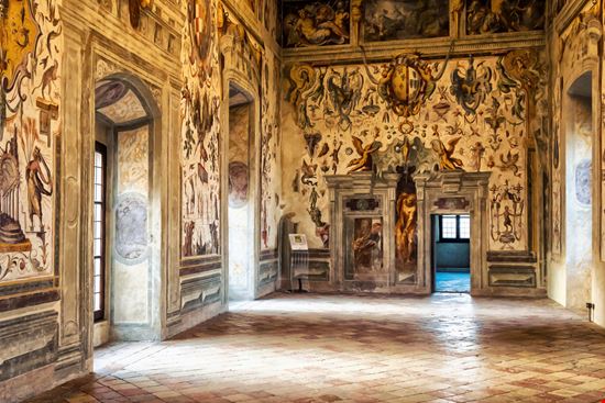 Torrechiara Castle Parma iryna1 / Shutterstock.com 
