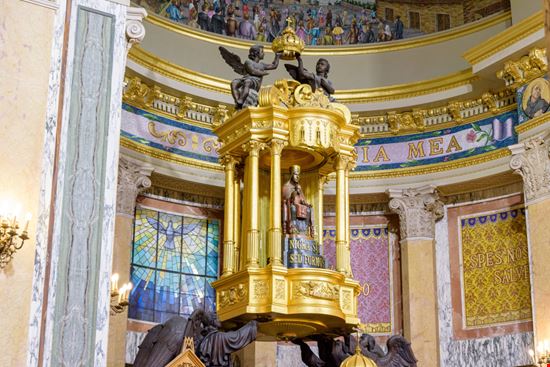Il Santuario di Tindari Viste del Santuario Roberto La Rosa / Shutterstock.com 