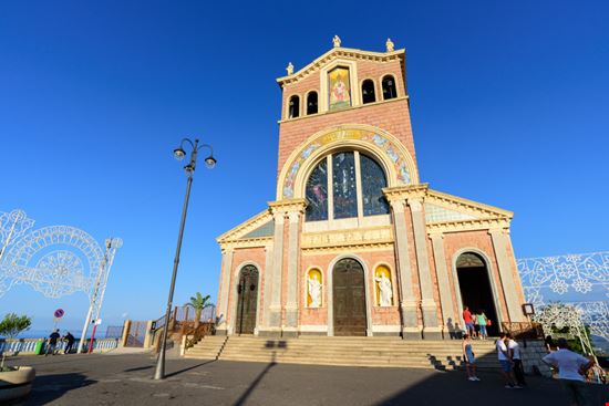 Il Santuario di Tindari Viste del Santuario Roberto La Rosa / Shutterstock.com 