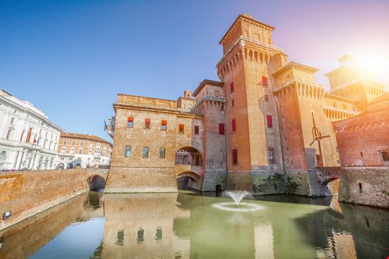 Castello Estense Castello Estense Angelo Cordeschi - Shutterstock.com 