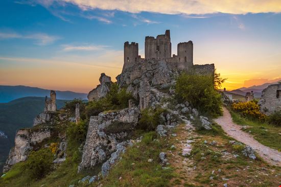 Rocca Calascio  Rocca Calascio  ValerioMei - Shutterstock.com 