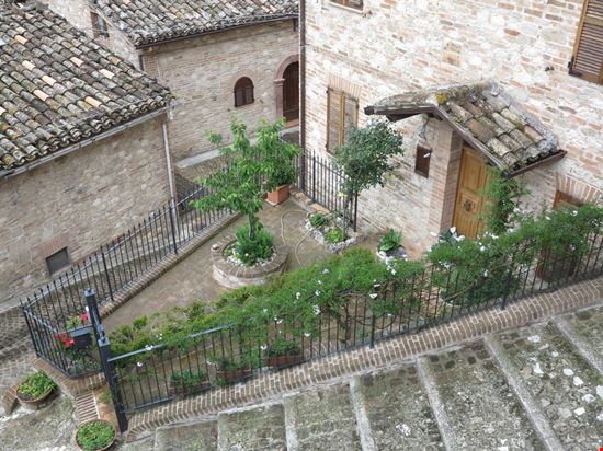 Montefortino Montefortino EmAlvin - Shutterstock.com 