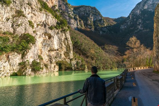 Gola del Furlo Gola del Furlo Alessandro Pierpaoli - Shutterstock.com 
