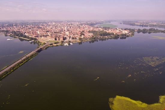 Mantova I laghi stock.adobe.com 
