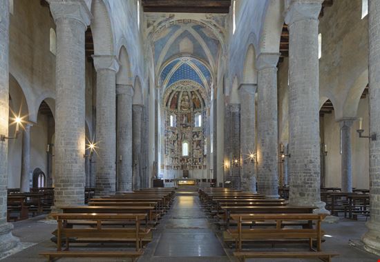 Como Basilica di Sant'Abbondio stock.adobe.com 