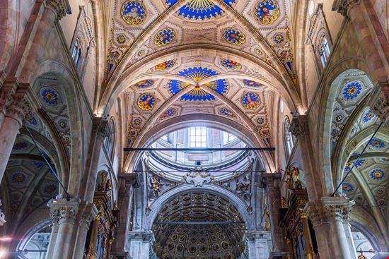 Como Basilica di Sant'Abbondio stock.adobe.com 