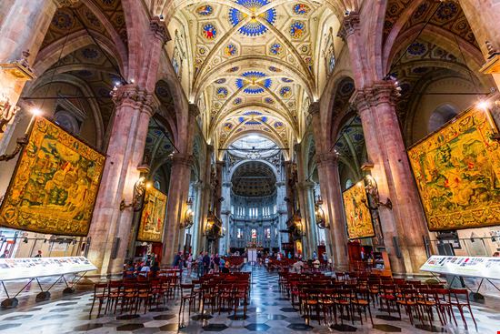 Como Basilica di Sant'Abbondio stock.adobe.com 