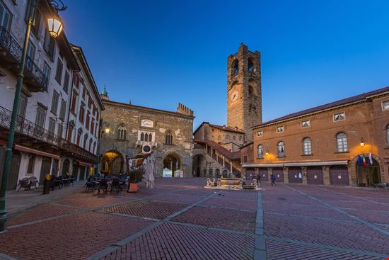 Bergamo Palazzo del Podestà stock.adobe.com 
