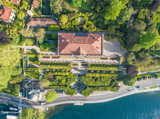 Villa Carlotta La villa sul lago di Como stock.adobe.com 