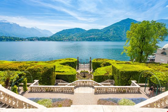 Villa Carlotta La villa sul lago di Como stock.adobe.com 