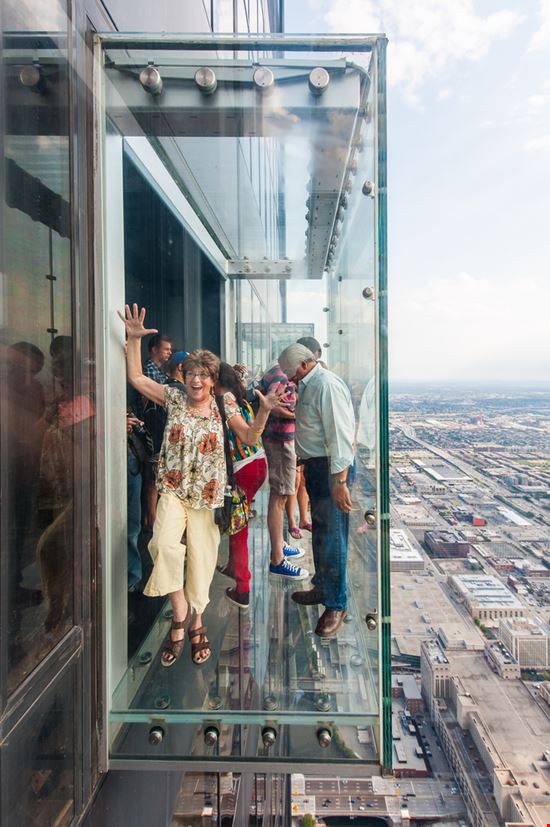 Skydeck Skydeck Julien Hautcoeur / Shutterstock.com 
