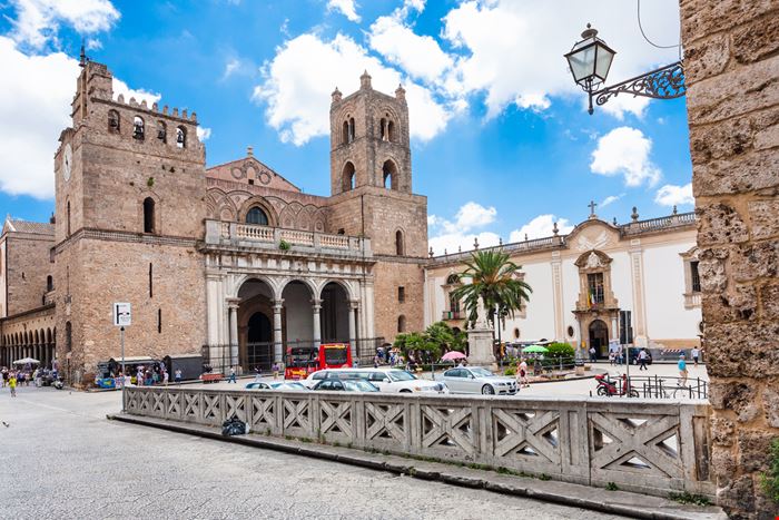 Duomo - Monreale - VvoeVale - Istockphoto.com