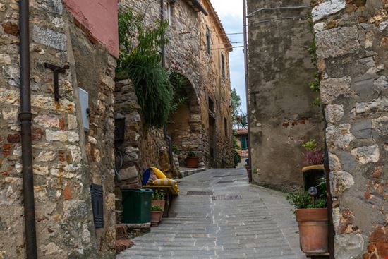 Campiglia Marittima Il Centro Storico Shutterstock.com 