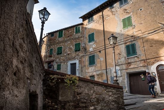 Campiglia Marittima Il Centro Storico robertonencini / Shutterstock.com 