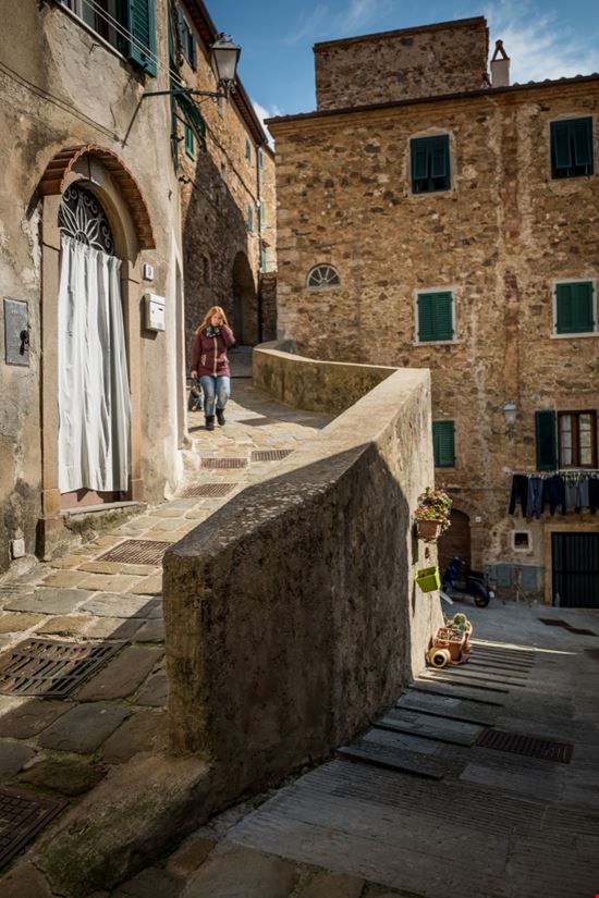 Campiglia Marittima Il Centro Storico robertonencini / Shutterstock.com 