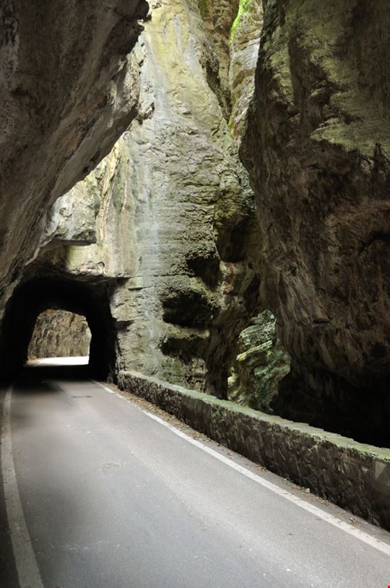 Tremosine Strada della Forra Shutterstock.com 