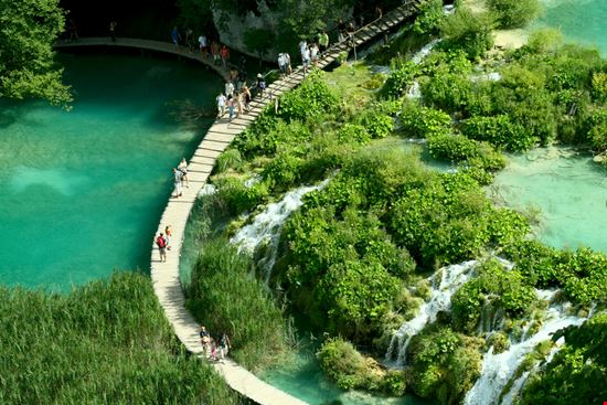 Plitvice National Park Il parco delle cascate nel cuore della Croazia Shutterstock.com 