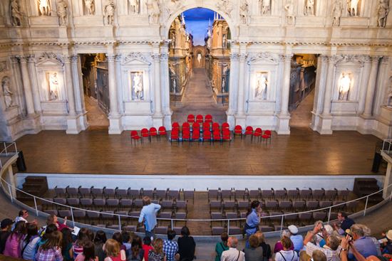 Teatro Olimpico Vicenza Gimas / Shutterstock.com 