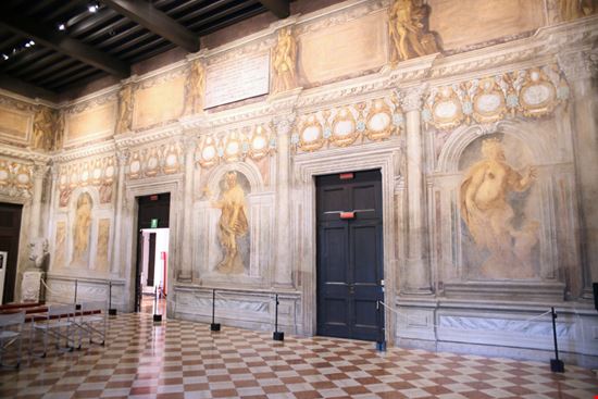 Teatro Olimpico Vicenza mary416 / Shutterstock.com 