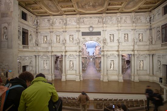 Teatro Olimpico Vicenza Ana del Castillo / Shutterstock.com 