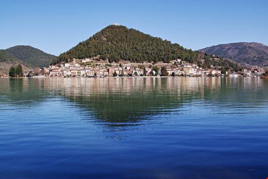 Piediluco  Piediluco  flaviano fabrizi - Shutterstock.com 