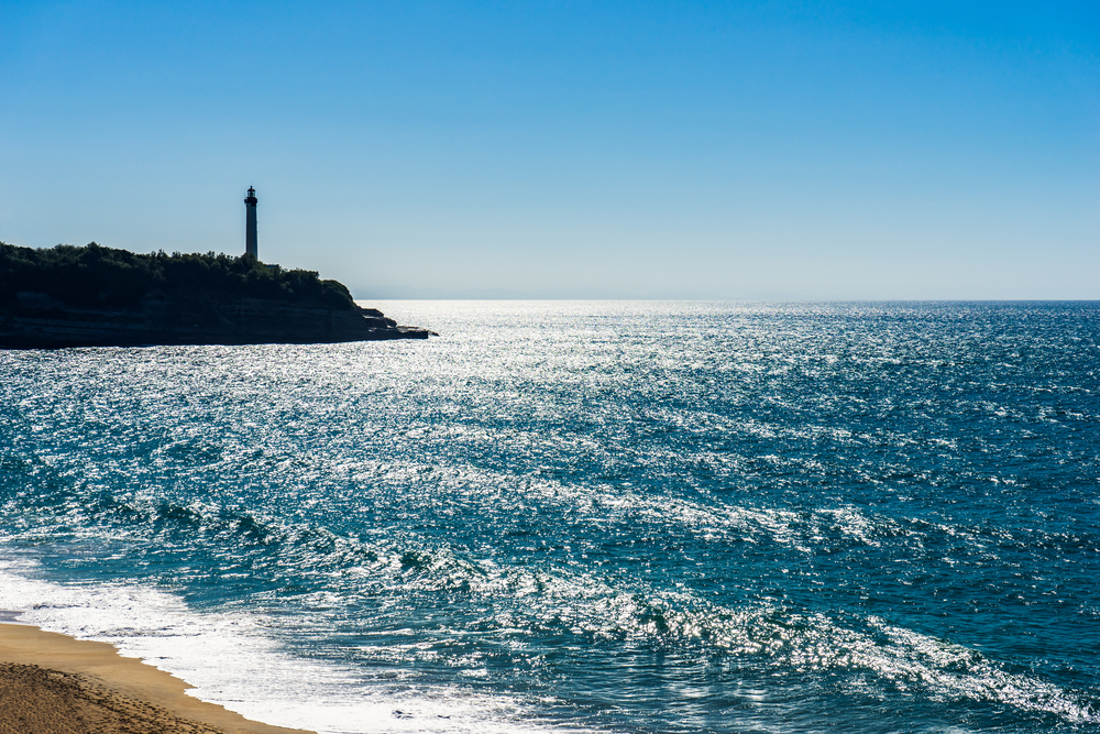 Questa cittadina sull'oceano è il segreto della Francia che in pochi conoscono: qui le spiagge sono da cartolina e le strade sembrano boulevard delll'800
