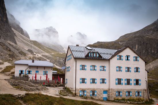 Rifugio del Vajolet Rifugio del Vajolet Mostovyi Sergii Igorevich - Shutterstock.com 