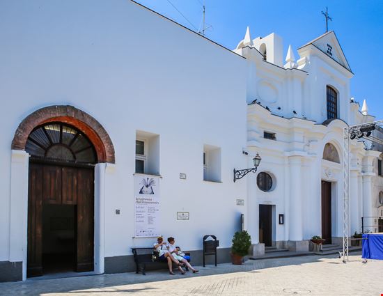 Chiesa di San Michele Arcangelo Chiesa di San Michele Arcangelo nikolpetr / Shutterstock.com 