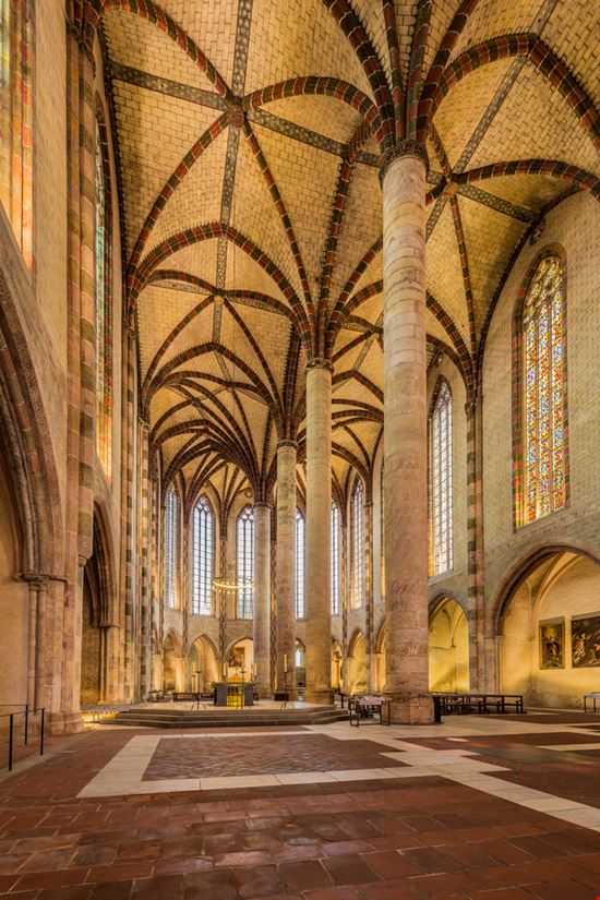 Eglise des Jacobins Eglise des Jacobins Anibal Trejo / Shutterstock.com S M L  Guida ai formati 