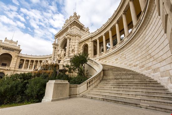 Palazzo Longchamp Palazzo Longchamp vichie81 / Shutterstock.com 
