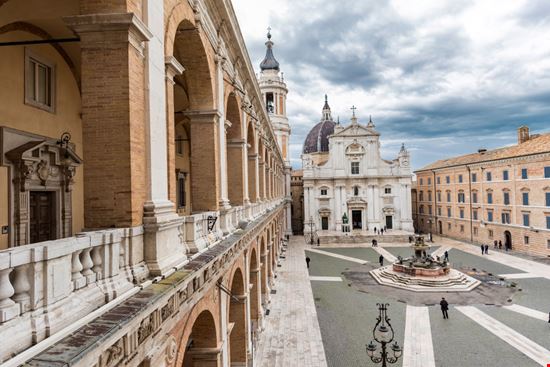 Santuario della Santa Casa  Santuario della Santa Casa  Leonardo Design / Shutterstock.com 