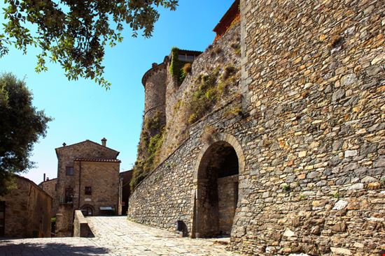Fosdinovo Il castello Bernd Zillich - Shutterstock.com 