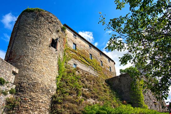 Fosdinovo Il castello Bernd Zillich - Shutterstock.com 