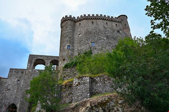 Fosdinovo Il castello SuperPapero - Shutterstock.com 
