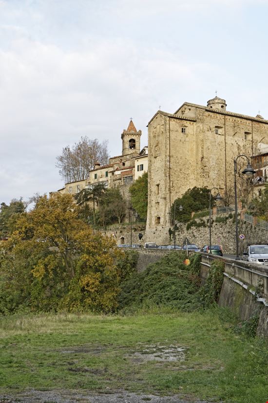 Fosdinovo Il castello LEONARDO VITI / Shutterstock.com 