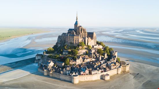 Mont Saint Michel L'Abbazia 4Max - Shutterstock.com 