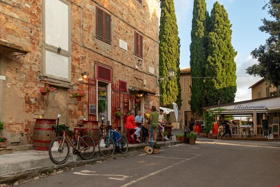 Bolgheri Bolgheri @Simona Sirio, Istock.com/solo uso editoriale 